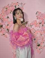付費(fèi)一對(duì)一聊天聽指揮：“定制化互動(dòng)指導(dǎo)：一對(duì)一專屬對(duì)話服務(wù)”-2
