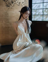 艷女AV在線：網(wǎng)絡(luò)色情內(nèi)容泛濫,青少年身心健康面臨嚴(yán)峻挑戰(zhàn)-1